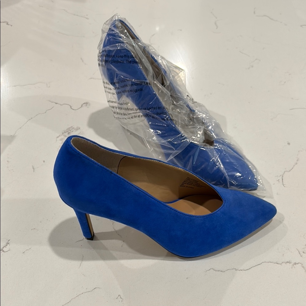 INC International Concepts Blue Pumps